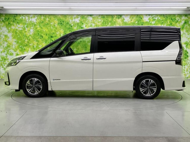 セレナ1.2 e-POWER ハイウェイスターV