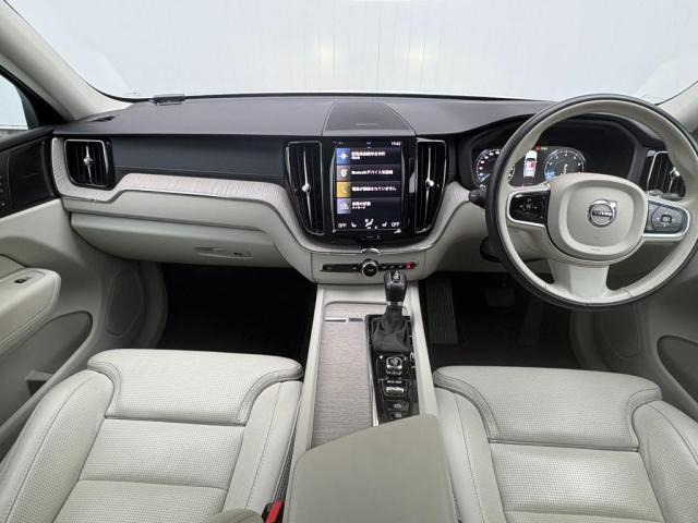 XC60T5 AWD インスクリプション 4WD