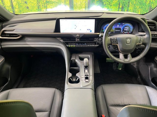 クラウンクロスオーバー2.5 G アドバンスト レザー パッケージ E-Four 4WD