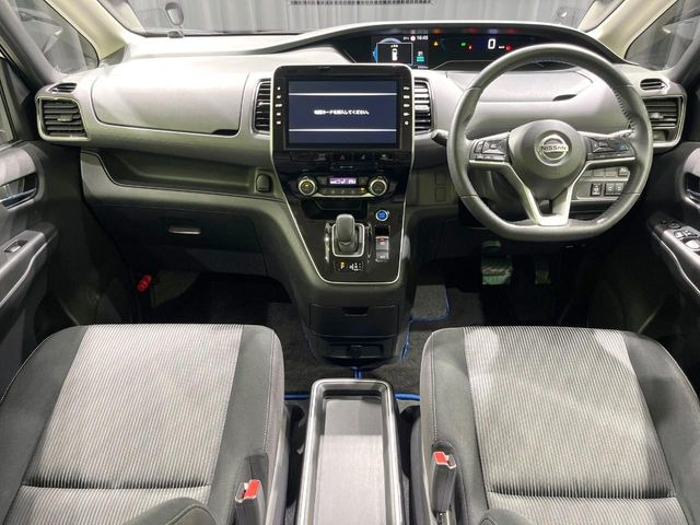セレナ1.2 e-POWER ハイウェイスターV