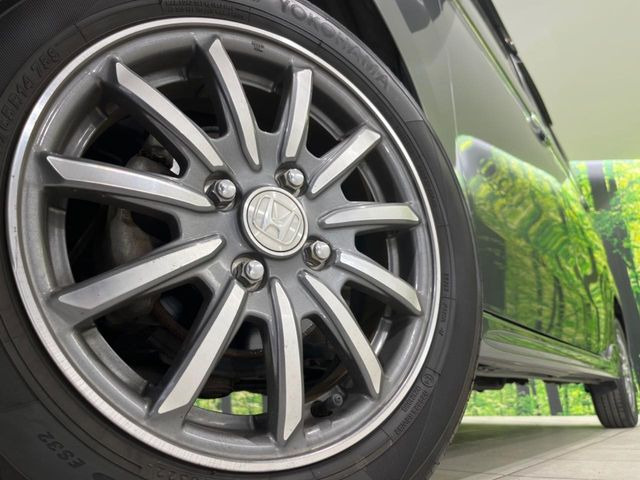 �y�����A���~�z�C�[���z�O�ςɃ}�b�`���������A���~�z�C�[���𑕒����Ă���܂��B�e��ЊO�A���~�z�C�[����A�X�^�b�h���X�^�C�����戵�����Ă���܂��B���񂲑��k����������