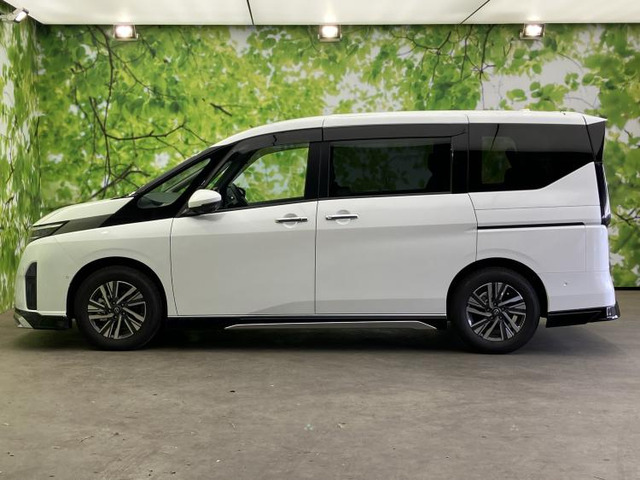 セレナ1.4 e-POWER ルキシオン