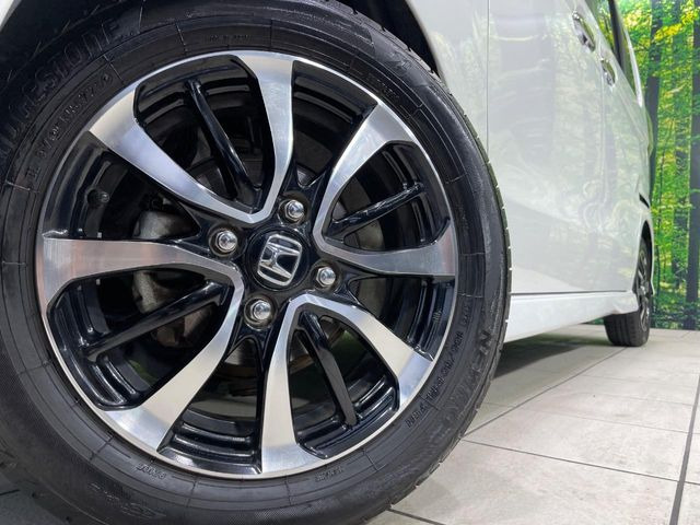 �y����14�C���`�A���~�z�C�[���z�O�ςɃ}�b�`���������A���~�z�C�[���𑕒����Ă���܂��B�e��ЊO�A���~�z�C�[����A�X�^�b�h���X�^�C�����戵�����Ă���܂��B���񂲑��k����������