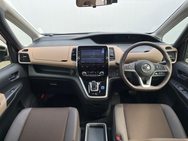 セレナ1.2 e-POWER ハイウェイスターV