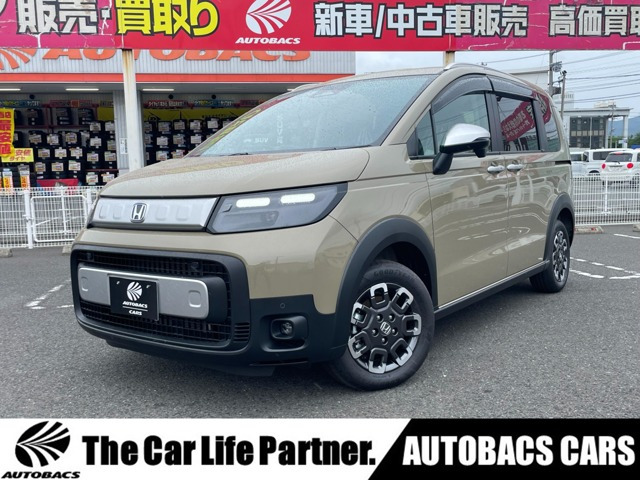 フリード1.5 e:HEV クロスター 4WD