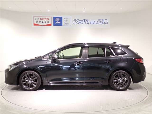 カローラツーリング1.8 ハイブリッド W×B