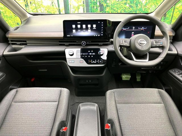 セレナ1.4 e-POWER ハイウェイスターV