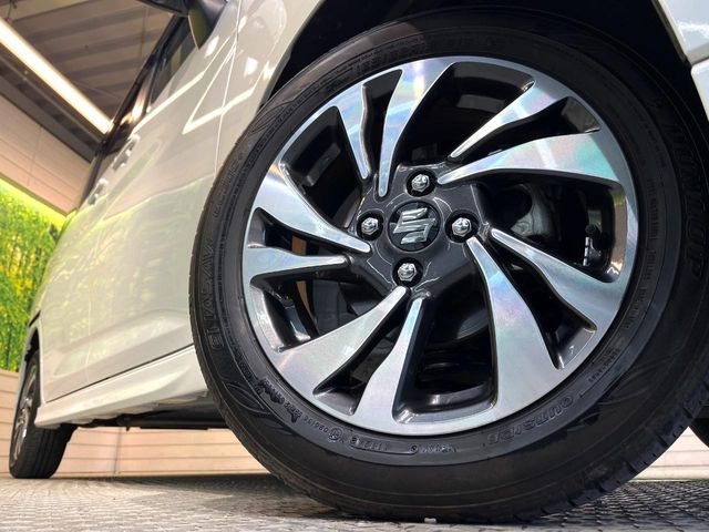 �y����15�C���`�A���~�z�C�[���z�O�ςɃ}�b�`���������A���~�z�C�[���𑕒����Ă���܂��B�e��ЊO�A���~�z�C�[����A�X�^�b�h���X�^�C�����戵�����Ă���܂��B���񂲑��k����������