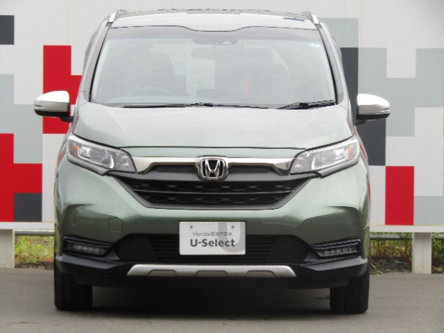 フリード+1.5 ハイブリッド クロスター 4WD