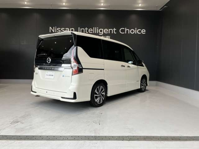 セレナ1.2 e-POWER ハイウェイスターV