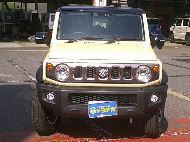 �{�i�I�Ȏl�֋쓮�Ԃ̋@�\�Ƒ��j�������W���j�[�V���[�Y�ŏ��ƂȂ�5�h�A���f���u�W���j�[�m�}�h�v�B1.5L DOHC�z�CVVT�G���W�����ڂ́uFC�v(5MT)