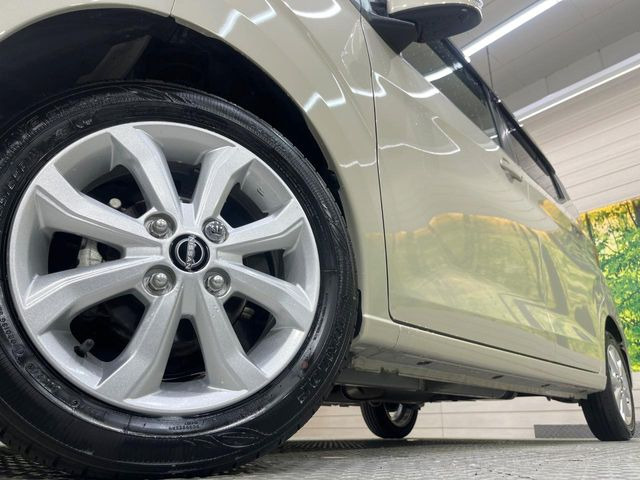 �y�����A���~�z�C�[���z�O�ςɃ}�b�`���������A���~�z�C�[���𑕒����Ă���܂��B�e��ЊO�A���~�z�C�[����A�X�^�b�h���X�^�C�����戵�����Ă���܂��B���񂲑��k����������