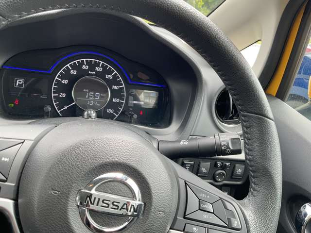 ノート1.2 e-POWER メダリスト FOUR 4WD
