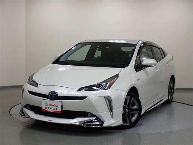 プリウス1.8 A ツーリングセレクション E-Four 4WD