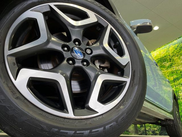 �y����18�C���`�A���~�z�C�[���z�O�ςɃ}�b�`���������A���~�z�C�[���𑕒����Ă���܂��B�e��ЊO�A���~�z�C�[����A�X�^�b�h���X�^�C�����戵�����Ă���܂��B���񂲑��k����������