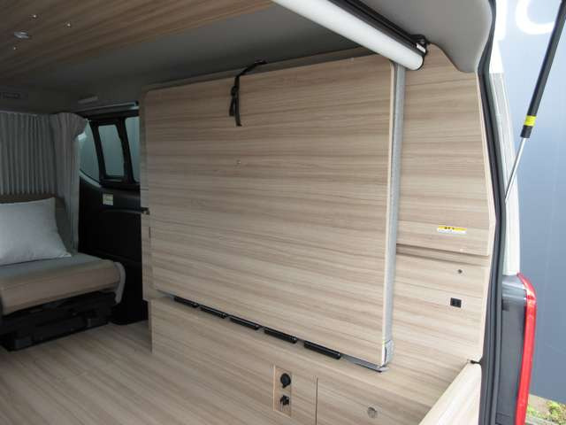 キャラバン2.4 グランドプレミアム GX ロング MYROOM ローンチED 跳ね上げベッド ディーゼル 4WD
