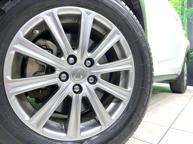 �y����17�C���`�A���~�z�C�[���z�O�ςɃ}�b�`���������A���~�z�C�[���𑕒����Ă���܂��B�e��ЊO�A���~�z�C�[����A�X�^�b�h���X�^�C�����戵�����Ă���܂��B���񂲑��k����������