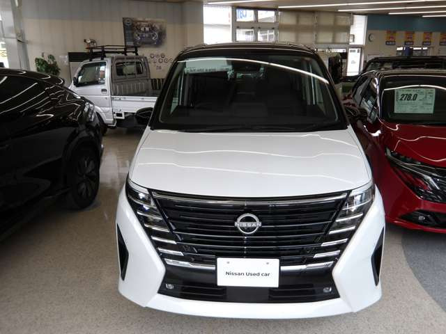 セレナ1.4 e-4ORCE ハイウェイスターV 4WD