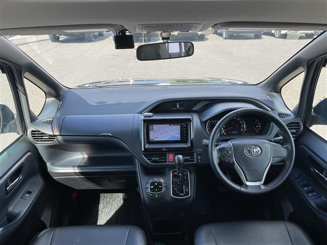 ヴォクシー2.0 ZS 煌