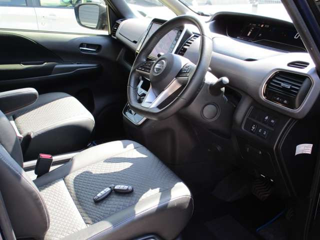 セレナ1.2 e-POWER ハイウェイスターV