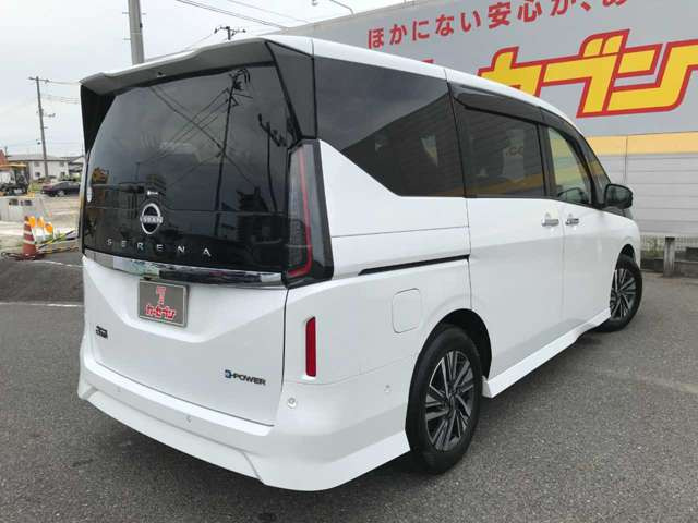 セレナ1.4 e-POWER ハイウェイスターV