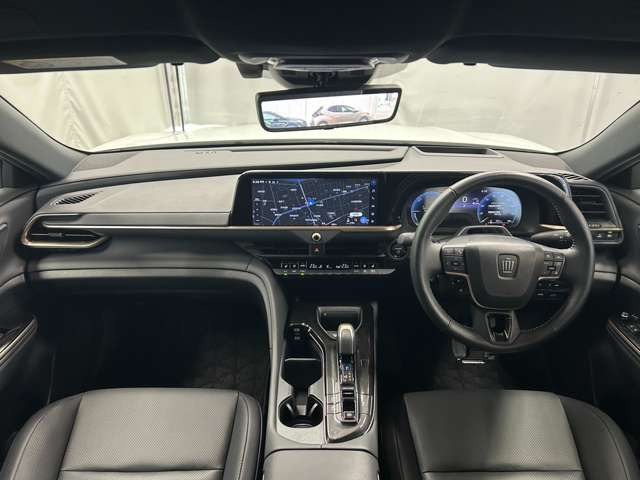 クラウンスポーツ2.5 Z E-Four 4WD