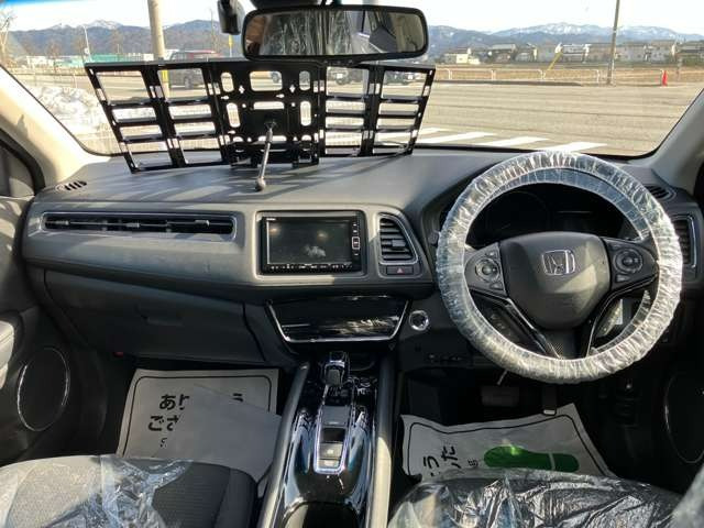 ヴェゼル1.5 ハイブリッド X ホンダセンシング 4WD
