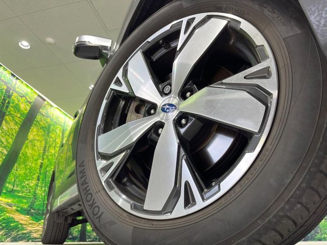 �y�O���[�h��p����18�C���`�A���~�z�C�[���z�f�U�C�����̍��������A���~�z�C�[���𑕒����Ă���܂��B�e��ЊO�A���~�z�C�[����A�X�^�b�h���X�^�C�����戵�����Ă���܂��B���񂲑��k����������