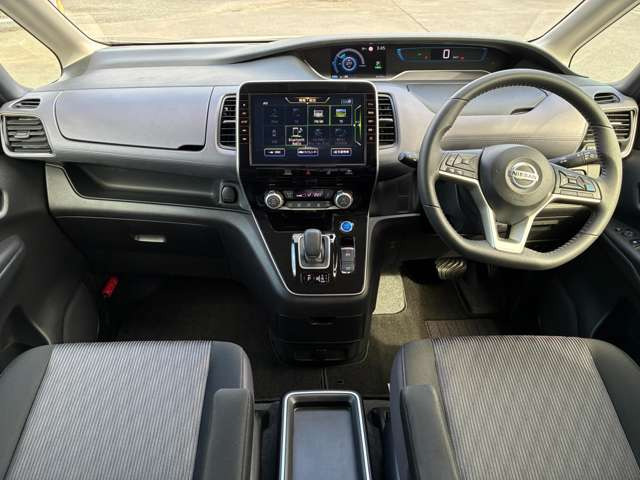 セレナ1.2 e-POWER ハイウェイスターV