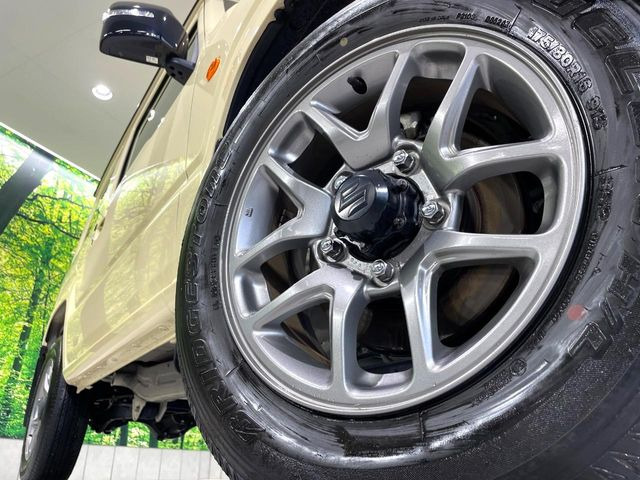 �y����16�C���`�A���~�z�C�[���z�O�ςɃ}�b�`���������A���~�z�C�[���𑕒����Ă���܂��B�e��ЊO�A���~�z�C�[����A�X�^�b�h���X�^�C�����戵�����Ă���܂��B���񂲑��k����������