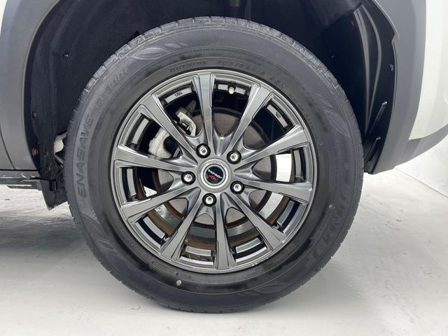 �y�A���~�z�C�[���z�O�ςɃ}�b�`�����A���~�z�C�[���𑕒����Ă���܂��B�e��A���~�z�C�[����A�X�^�b�h���X�^�C�����戵�����Ă���܂��B���񂲑��k����������
