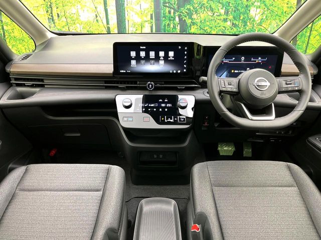 セレナ1.4 e-POWER ハイウェイスターV