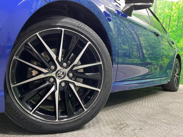 �y18�C���`�A���~�z�C�[���z�O�ςɃ}�b�`�����A���~�z�C�[���𑕒����Ă���܂��B�e��A���~�z�C�[����A�X�^�b�h���X�^�C�����戵�����Ă���܂��B���񂲑��k����������