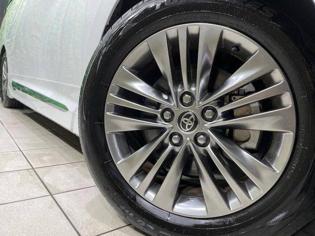 �y����18�C���`�A���~�z�C�[���z�O�ςɃ}�b�`���������A���~�z�C�[���𑕒����Ă���܂��B�e��ЊO�A���~�z�C�[����A�X�^�b�h���X�^�C�����戵�����Ă���܂��B���񂲑��k����������