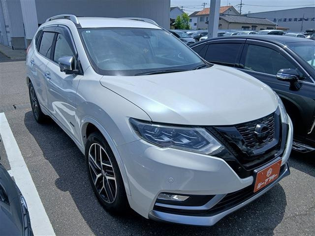 エクストレイル2.0 モード・プレミア ハイブリッド ハイコントラスト インテリア 4WD