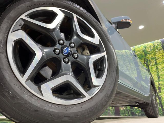 �y����18�C���`�A���~�z�C�[���z�O�ςɃ}�b�`���������A���~�z�C�[���𑕒����Ă���܂��B�e��ЊO�A���~�z�C�[����A�X�^�b�h���X�^�C�����戵�����Ă���܂��B���񂲑��k����������