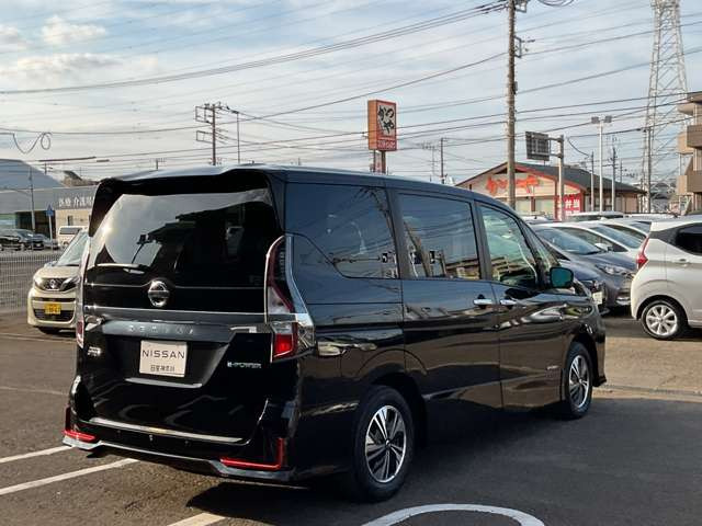セレナ1.2 e-POWER ハイウェイスターV