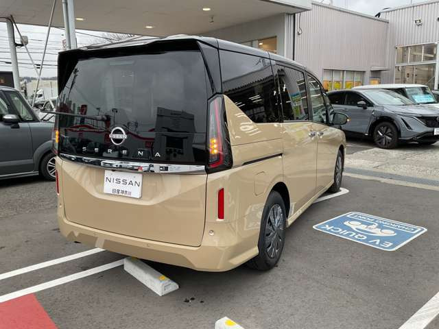 セレナ2.0 XV