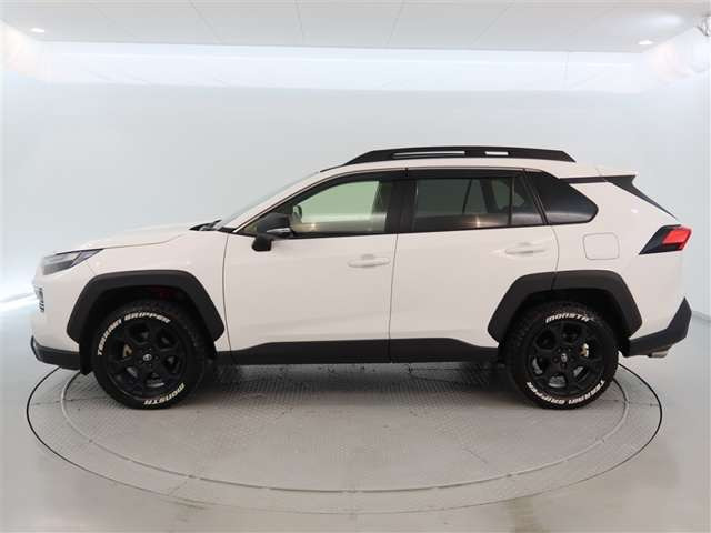 RAV42.5 ハイブリッド アドベンチャー オフロードパッケージ II E-Four 4WD