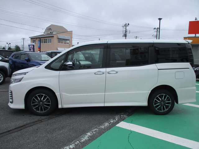 ヴォクシー2.0 ZS 煌 4WD