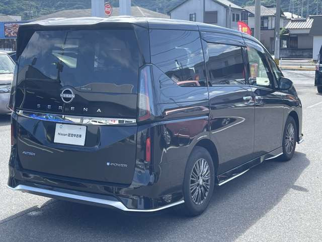 セレナ1.4 e-POWER AUTECH