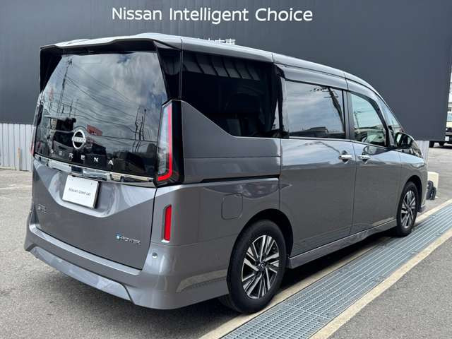 セレナ1.4 e-POWER ハイウェイスターV