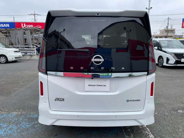 セレナ1.4 e-POWER ハイウェイスターV