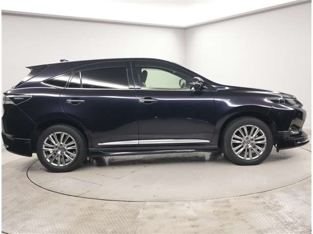 ハリアー2.5 ハイブリッド E-Four プレミアム アドバンスドパッケージ 4WD