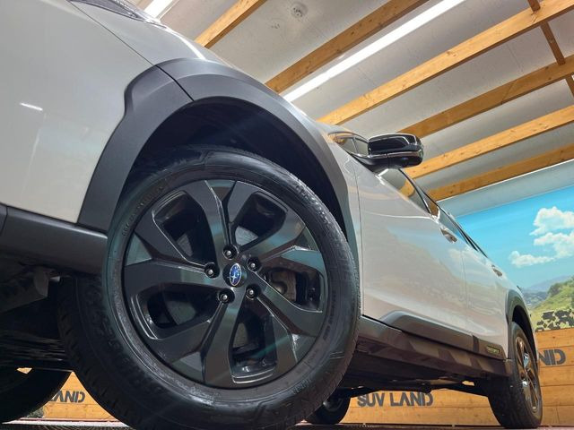 �y����18�C���`�A���~�z�C�[���z�O�ςɃ}�b�`���������A���~�z�C�[���𑕒����Ă���܂��B�e��ЊO�A���~�z�C�[����A�X�^�b�h���X�^�C�����戵�����Ă���܂��B���񂲑��k����������