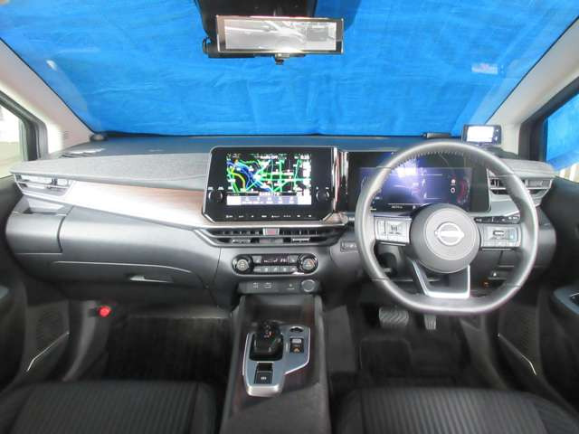 ノートオーラ1.2 G FOUR レザーエディション 4WD