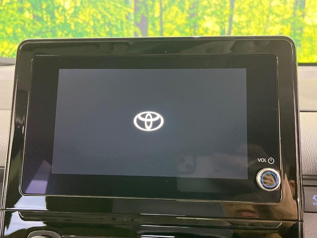 �y8�C���` �f�B�X�v���C�I�[�f�B�I�z���ʂ̃f�B�X�v���C��AppleCarPlay��AndroidAuto�����p�\�B�傫�ȉ�ʂŃX�}�z�i�r�A�v���������p���������܂���