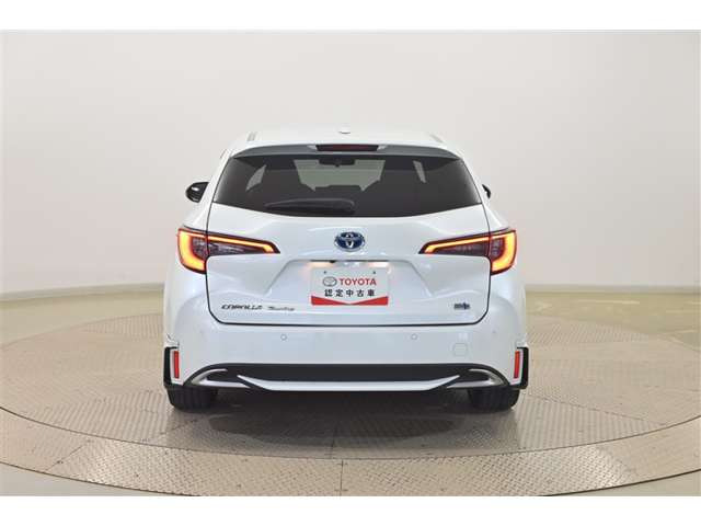 カローラツーリング1.8 ハイブリッド W×B