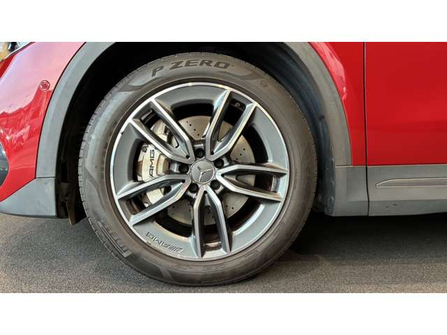 GLAクラスAMG GLA35 4マチック 4WD