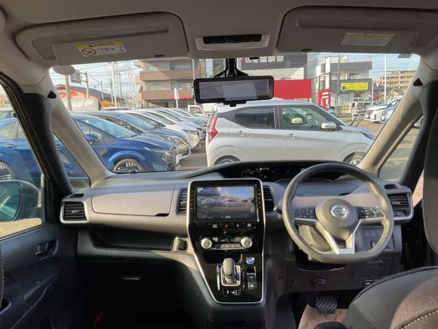 セレナ1.2 e-POWER ハイウェイスターV